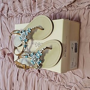BCBG thong sandals, turquoise and diamond design, size 7.5, preowned
